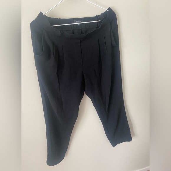 Aritzia Babaton Cohen Pants, Size 8, Black, Good Used Condition - Picture 2 of 3